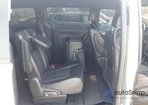 2019 Dodge Grand Caravan Gt z USA, uszkodzony, nr VIN 2C4RDGEG6KR595049